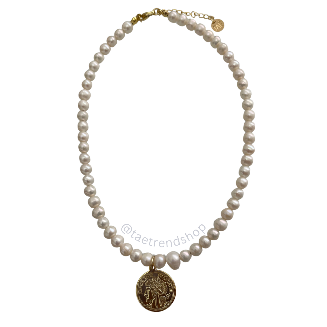 Gabrielle Pearls Necklace